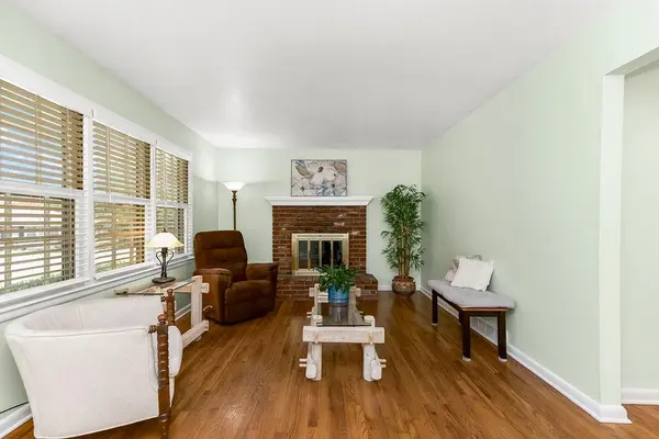 11301 E 53rd TER, Raytown, MO 64133