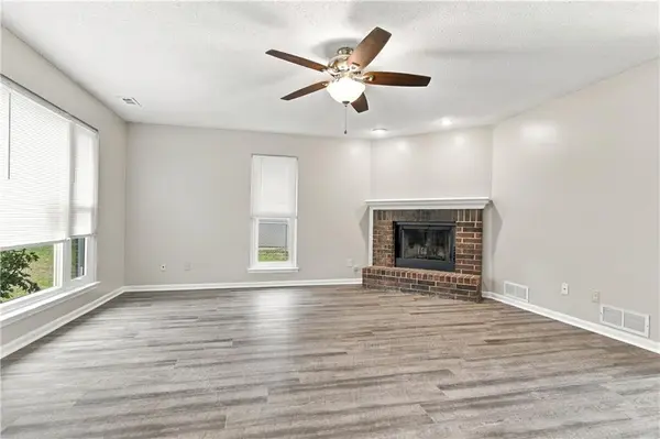 1011 Coventry DR, Warrensburg, MO 64093