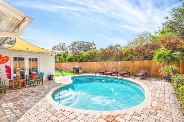 9678 121ST ST, Seminole, FL 33772