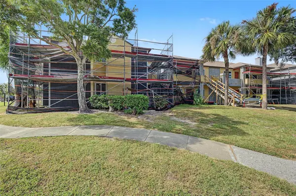 10263 GANDY BLVD N #101, St Petersburg, FL 33702