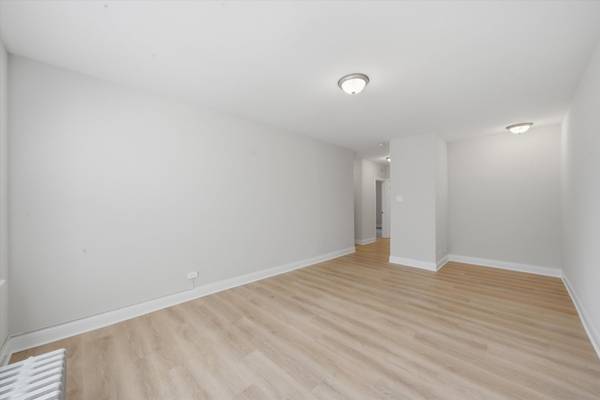 2600 N Kimball AVE #201, Chicago, IL 60647