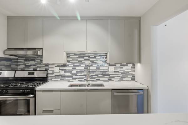 5201 CARRIAGEWAY DR #C210, Rolling Meadows, IL 60008