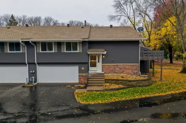 11123 Xavier CIR, Bloomington, MN 55437