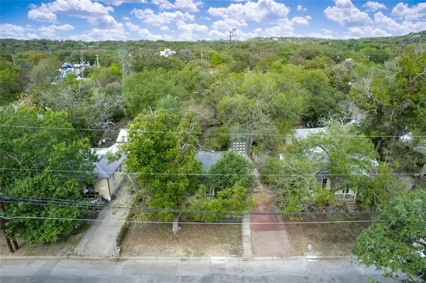 1236 W San Antonio ST, San Marcos, TX 78666