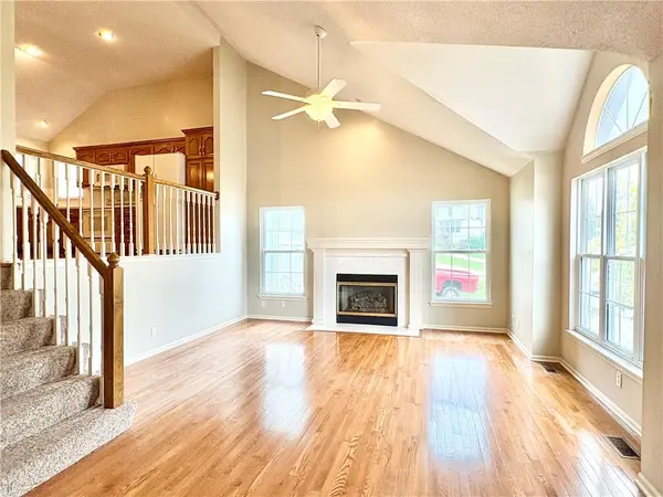 519 E 123rd TER, Kansas City, MO 64145