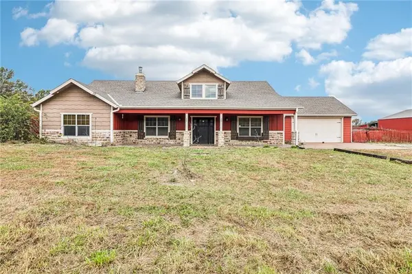 24211 E 223rd ST, Harrisonville, MO 64701