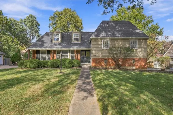 106 E 117th TER, Kansas City, MO 64114