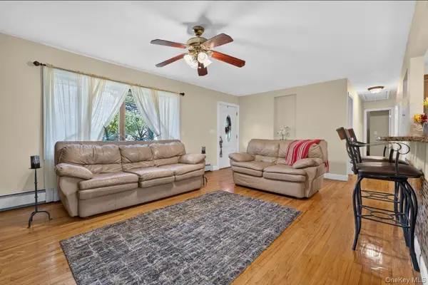 1871 Heckscher AVE, Bay Shore, NY 11706