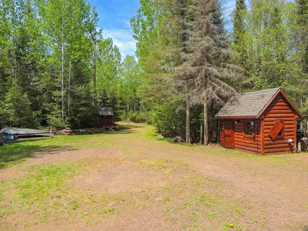 38 Christine Point Rd, Lutsen, MN 55612