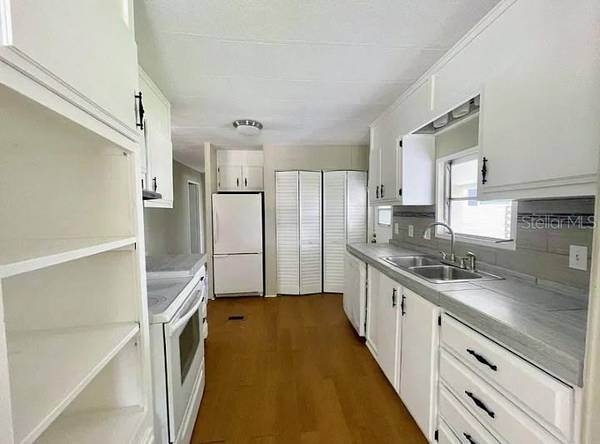 471 HILLCREST LN, Ellenton, FL 34222