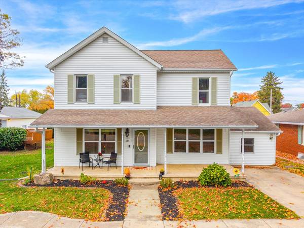 204 W Columbia ST, Danvers, IL 61732