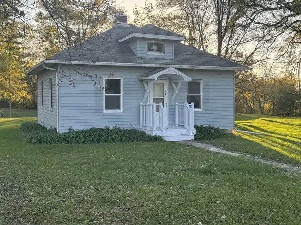 729 Oak ST, Andover, IL 61233
