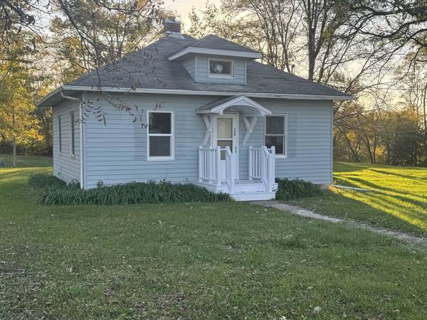 729 Oak ST, Andover, IL 61233