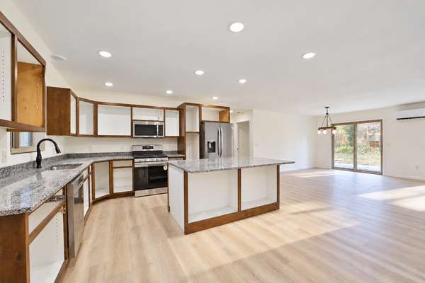 10900 1st Street CIR, Breezy Point, MN 56472
