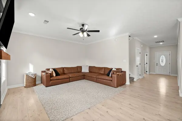 1131 Chagford Dr, Clarksville, TN 37043