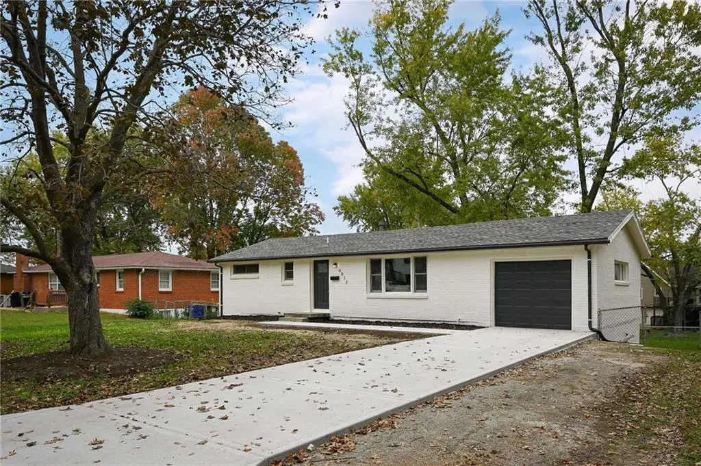 6813 N Tracy AVE, Gladstone, MO 64118