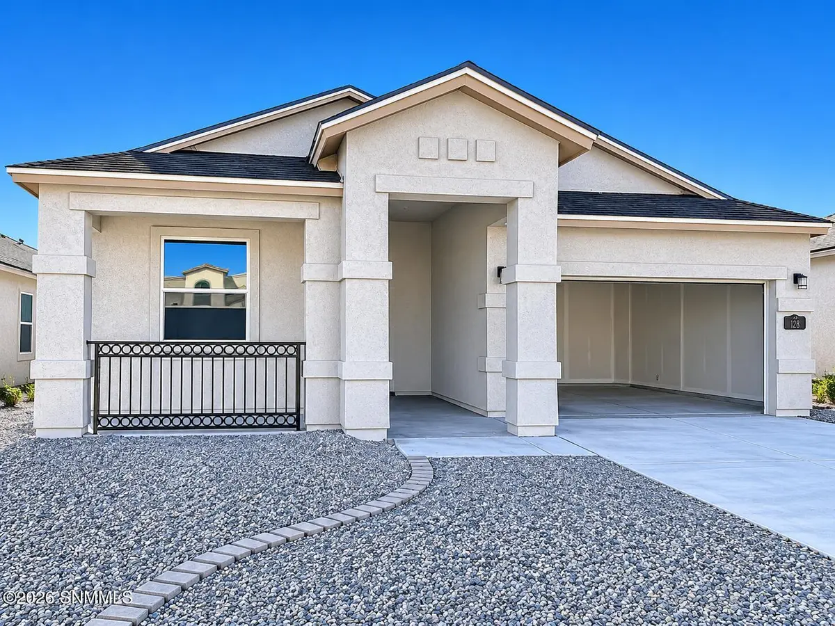 128 Monteine TRL, Sunland Park, NM 88008