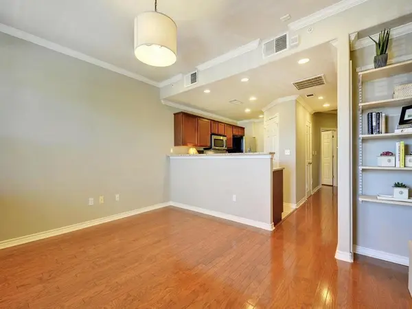 305 E 31st ST #5, Austin, TX 78705