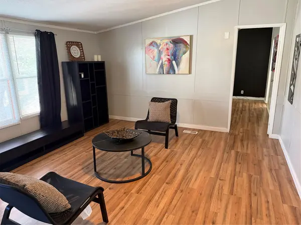 7601 S Daffan LN E #424, Austin, TX 78724