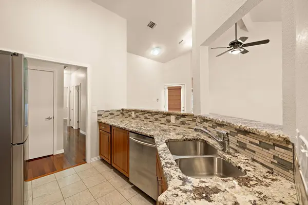6501 Brush Country RD #138, Austin, TX 78749