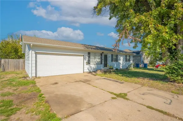 1417 Wimer PL, Joplin, MO 64804