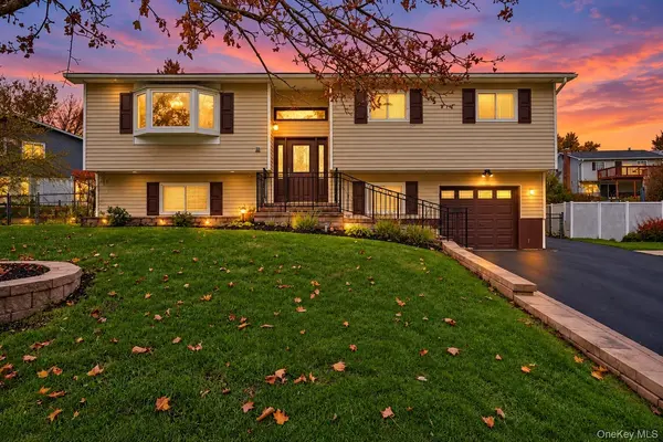 10 Harvest Hill LN, Middletown, NY 10940