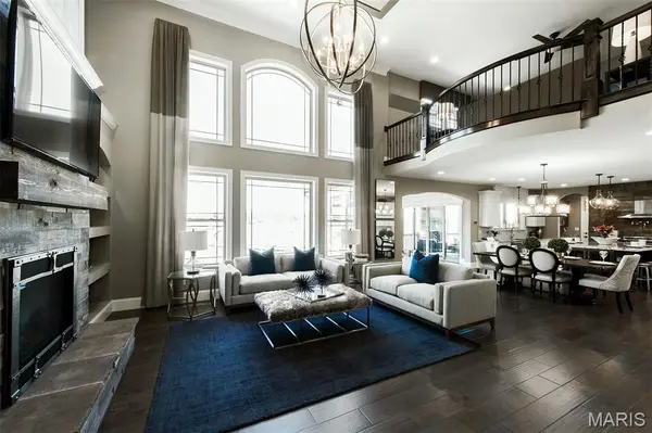 350 S Mason RD, Creve Coeur, MO 63141