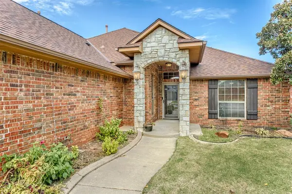 10709 NW 39th ST, Yukon, OK 73099