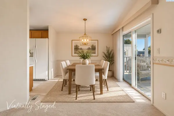 35 Nuclear Ln, Richland, WA 99354