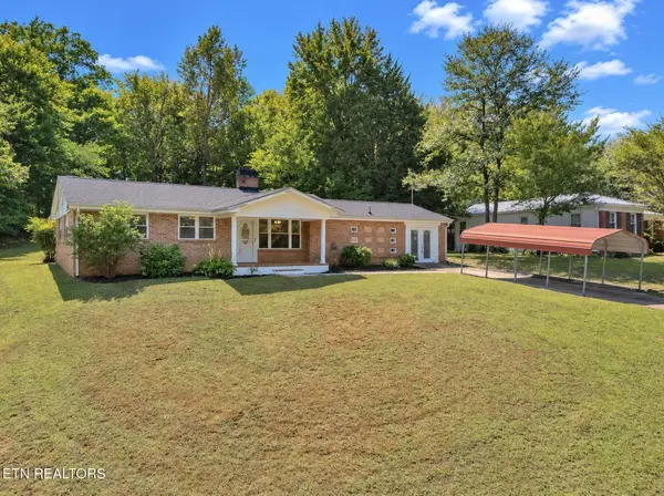 229 Delay St, Athens, TN 37303
