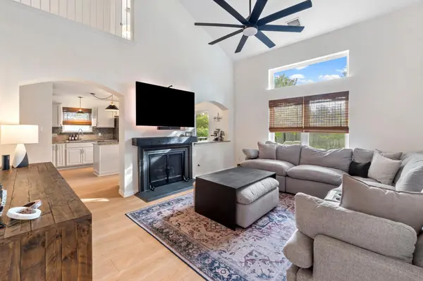 1128 Miss Kimberlys LN, Pflugerville, TX 78660