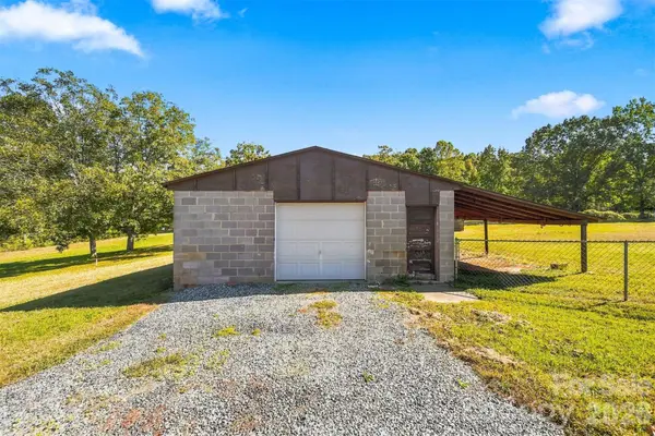 1430 25th ST NE, Hickory, NC 28601