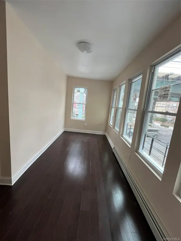 2 Cypress CT #2, Brooklyn, NY 11208