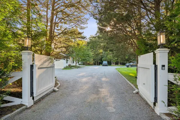 263 Ferry RD #RT114, Sag Harbor, NY 11963