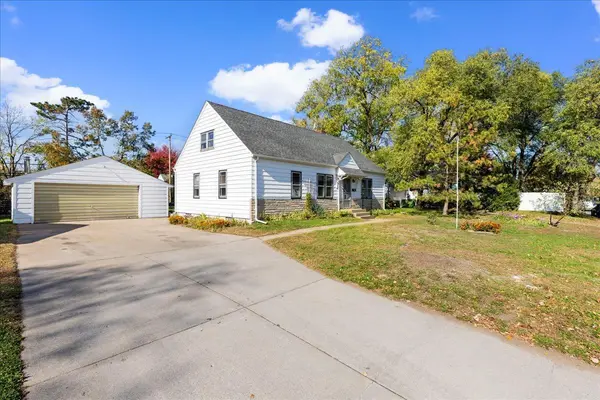 25 5th AVE SE, Osseo, MN 55369