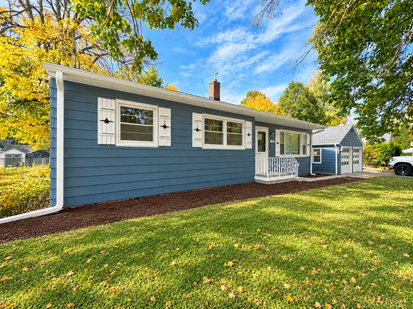 831 Ashland AVE, Saint Paul Park, MN 55071