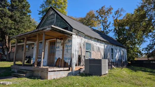 218 Cansler Ave, Knoxville, TN 37921