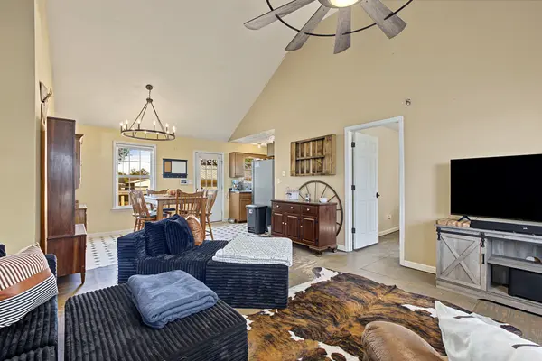 1466 Bridle Ln, Chapel Hill, TN 37034
