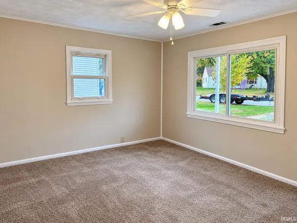1958 Herbert AVE, Evansville, IN 47714