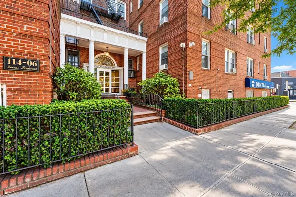 114-06 Queens Blvd #D9, Forest Hills, NY 11375