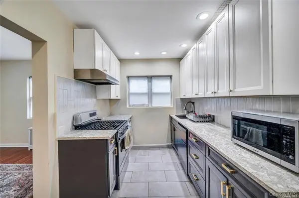 25-76 47th ST, Astoria, NY 11103