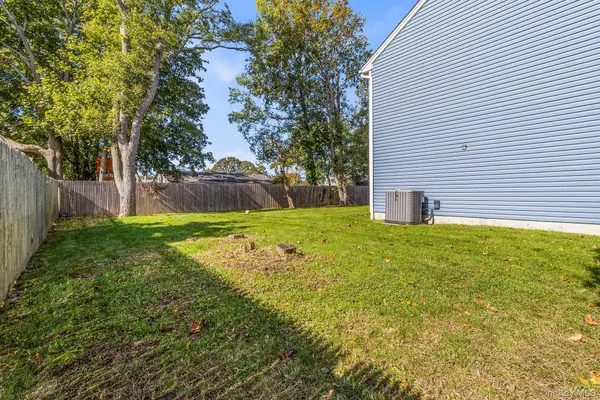 514 Amsterdam AVE, Patchogue, NY 11772