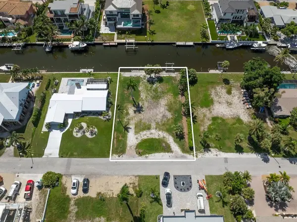 568 ROUNTREE DR, Longboat Key, FL 34228