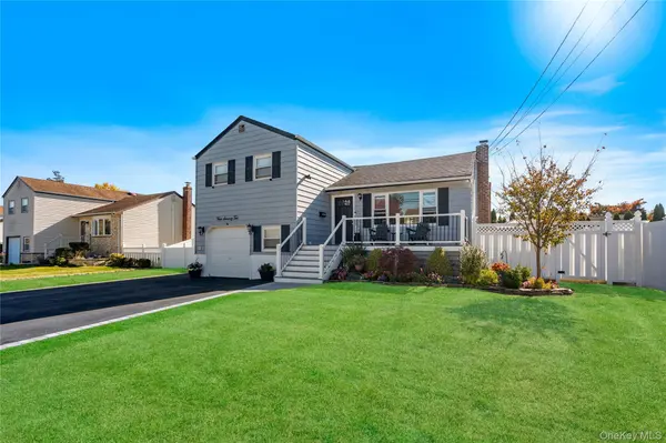 472 N Atlanta AVE, Massapequa, NY 11758