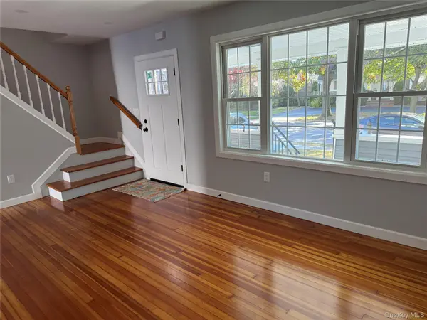 107 E Saint Marks PL, Valley Stream, NY 11580