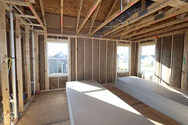 2247 Bear Oak RUN, Shelbyville, IN 46176