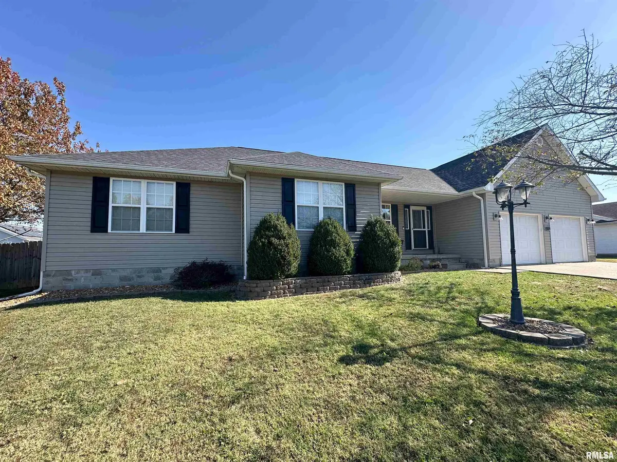 404 PRINCE LN, Herrin, IL 62948