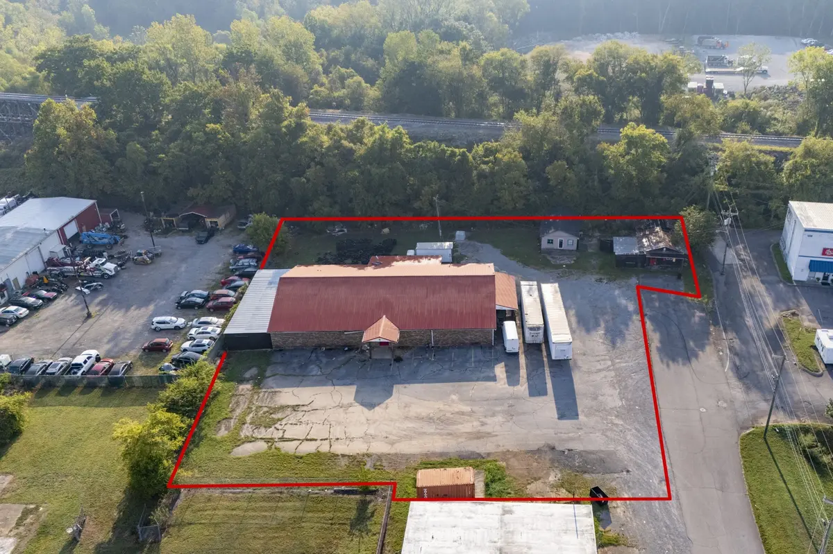 1348 College St, Clarksville, TN 37040