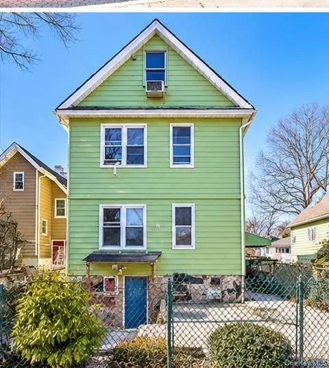 15 University PL, Staten Island, NY 10301