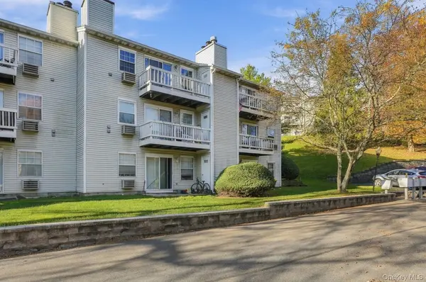 27 Lexington HL #11, Harriman, NY 10926